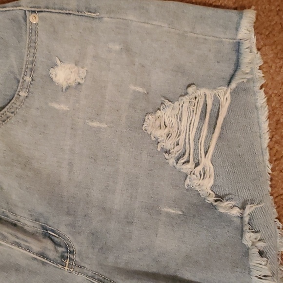Hot Kiss Mid Rise Midi Distressed Jean Shorts Women's Size 12 - Picture 3 of 8